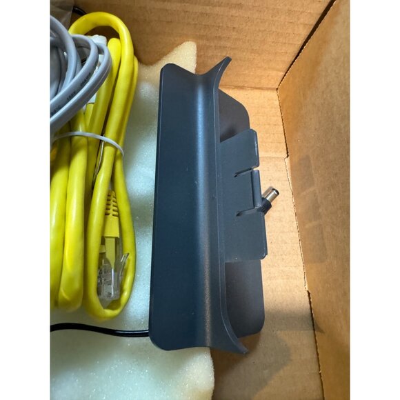 Netgear DGN2200 ADSL2+ Modem Router With Power Adapter & Ethernet Cables. Refurb - Picture 10 of 10